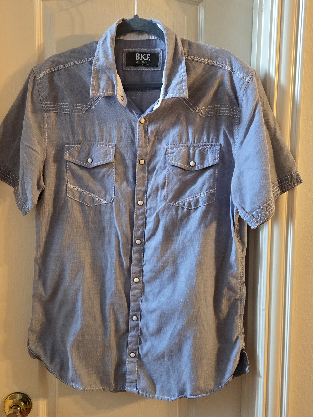 BKE Men's Short Sleeve Button-Down Shirt in Light Blue